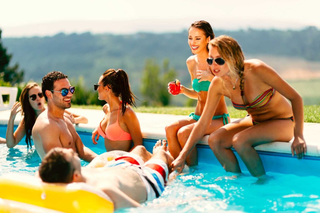 friends enjoying vacation 2023 11 27 05 33 17 utc